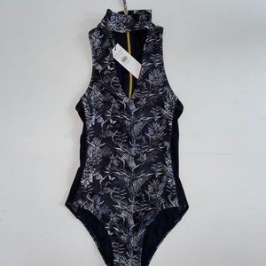 WE ARE HANDSOME Gilt & Saks Collar Swimsuit